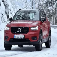 Комплектации Volvo XC40