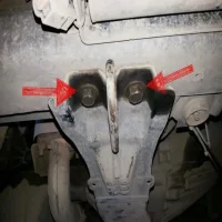 Опоры двигателя на Mitsubishi Lancer 9