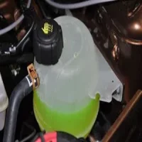 Замена антифриза в системе охлаждения Рено Логан