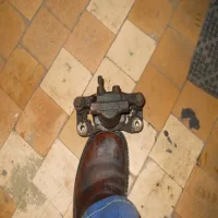 Замена переднего и тормозного суппорта на Mitsubishi Lancer 10