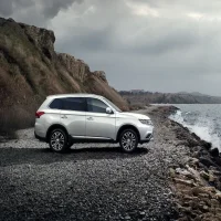 Комплектации Mitsubishi Outlander