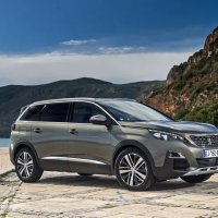 Комплектации Peugeot 5008