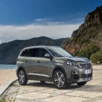 Комплектации Peugeot 5008