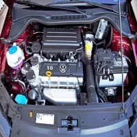 Капот Volkswagen Polo