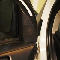 Обшивка двери на Lancer X