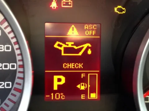 Что делать, если загорелся чек на Lancer 10