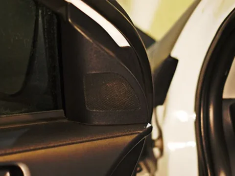 Обшивка двери на Lancer X