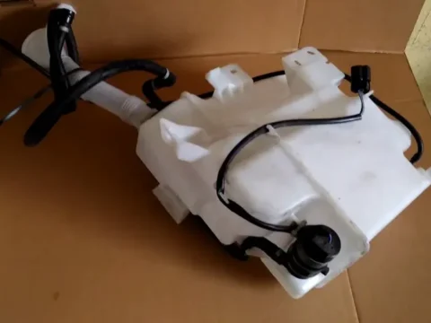 Омыватель на Lancer 10