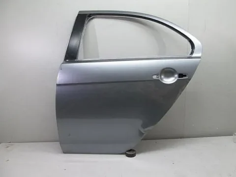 Выбор передних и задних дверей на Toyota Corolla 150