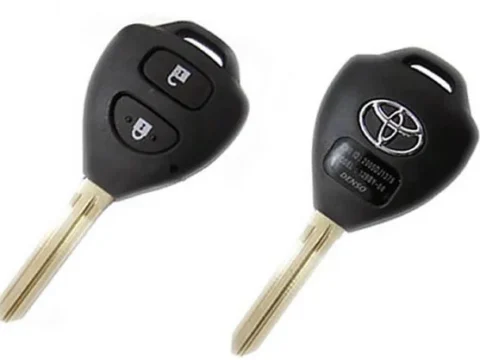 Ключ Camry 40