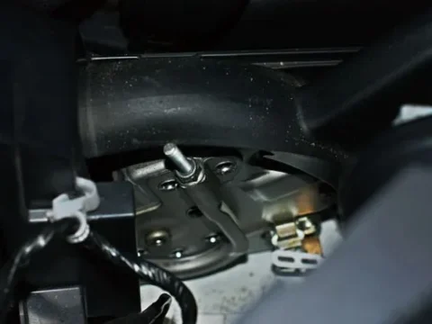 Ручной тормоз Lancer X