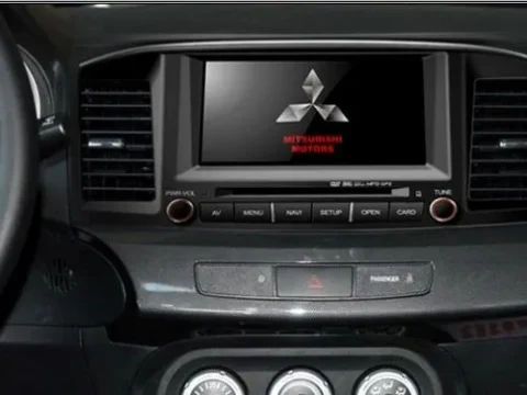 Выбор и установка головного устройства на Lancer X
