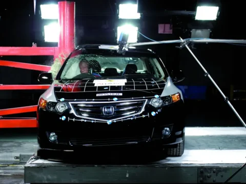 Безопасность Accord 7