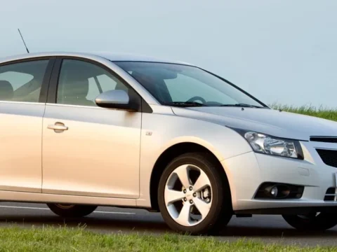 Задние двери на Chevrolet Cruze