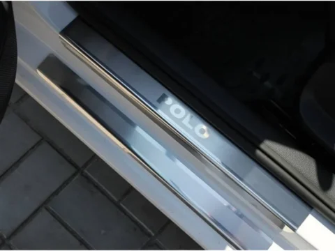 Накладки на пороги Volkswagen Polo