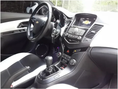 Ручка КПП на Chevrolet Cruze