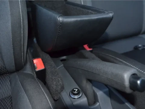 Подлокотник Skoda Rapid