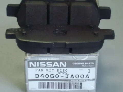 Тормозные колодки на Nissan Teana