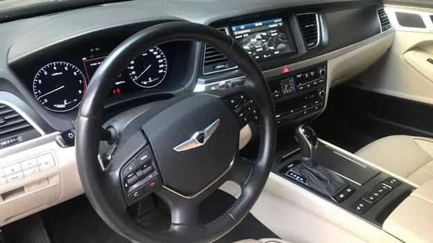 Салон Genesis Advance RWD