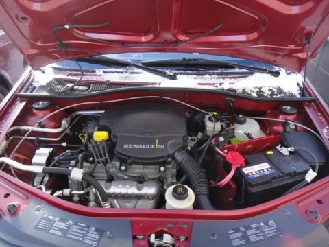 Воздушный фильтр Renault Logan