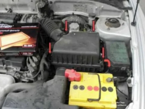 Воздушный фильтр на Hyundai Accent