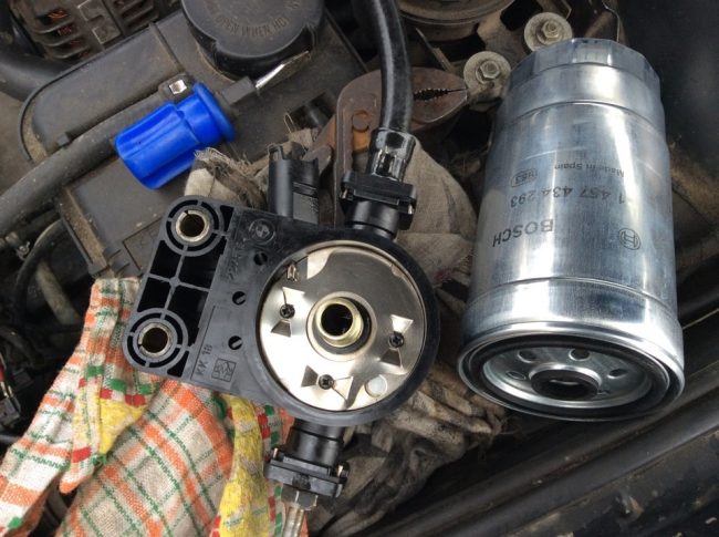Замена топливного фильтра в Toyota RAV4: все, что вам нужно знать