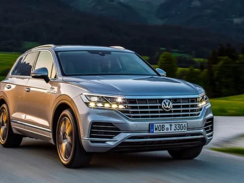 Замена салонного фильтра Volkswagen Touareg
