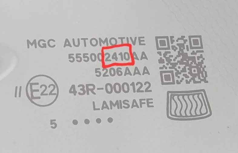 Маркировка лобового стекла Tenet T7: MGC Automotive 555002410AA